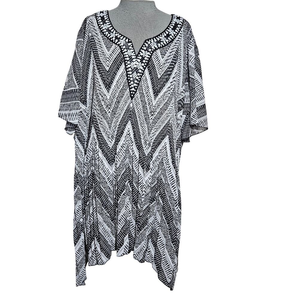 Black and White Beaded Neckline Blouse Size 4X